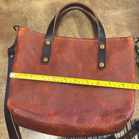 Elegant Brown Leather Bag - Picture 4 of 4